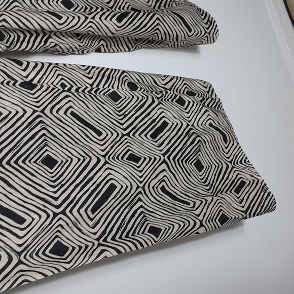 AMAZING PHILOSOPHY PANTS​ - Picture 8 of 9